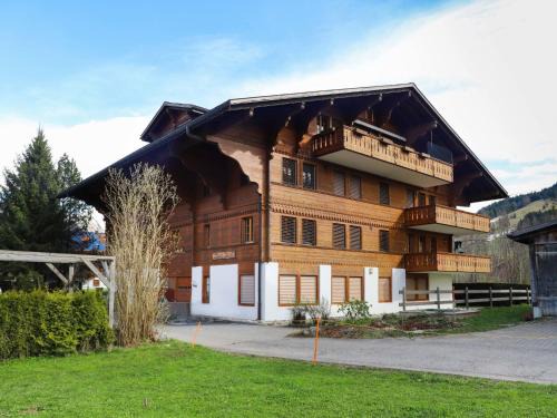 Apartment Marie-Soleil Est by Interhome