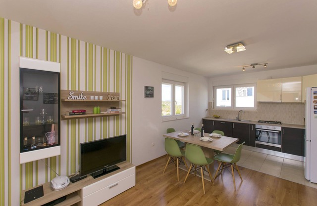 Apartment Marieta (59311-A1) - Brodarica