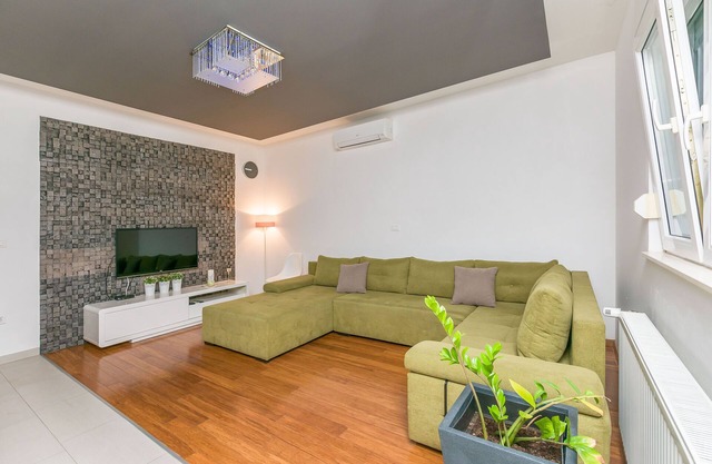 Apartment Mario (83241-A1) - Strozanac