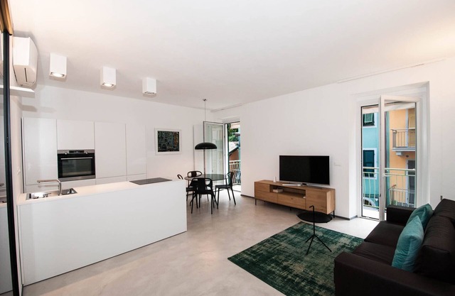 Apartment Mediterraneo 4 by Arbaspàa - Luxury Apartment in Manarola