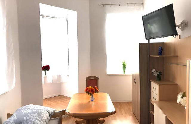 Apartment 'Meeraner Parkresidenz Groß' with Wi-Fi