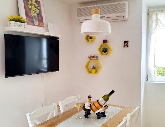 Apartment Megi in Supetar historical core