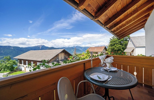 Apartment "Meran" with Mountain View, Wi-Fi, Balcony & Garden