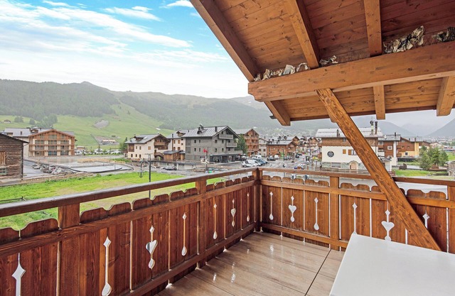 Apartment 'Miky House Valandrea' with Mountain View, Balconies and Wi-Fi