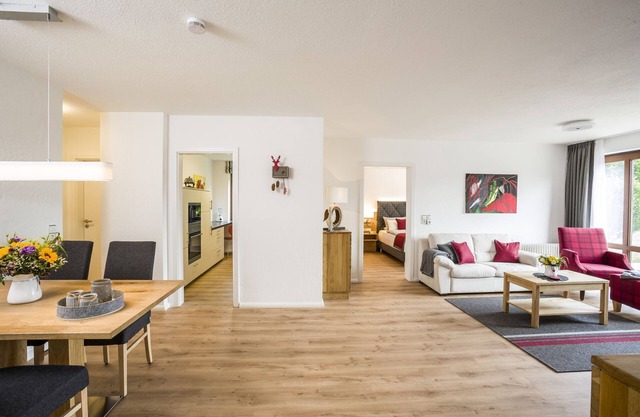 Apartment 'Mit 78qm' with Private Terrace and Wi-Fi