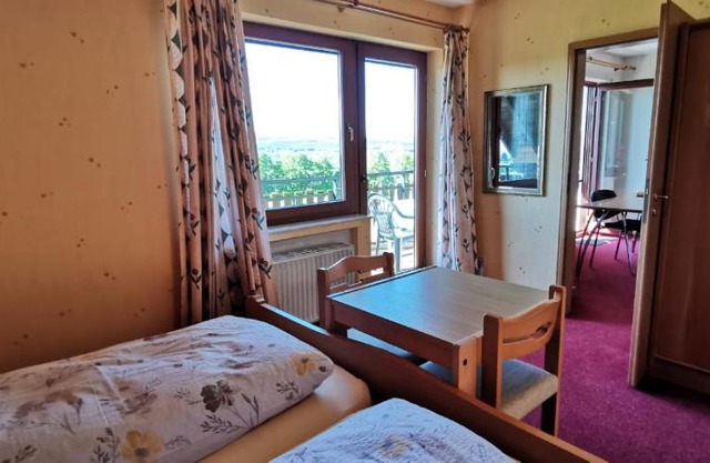 Apartment mit Balkon