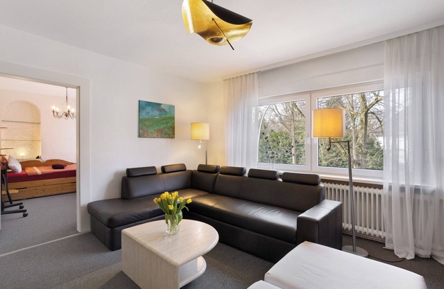 Apartment 'Mit 100qm' with Shared Terrace, Shared Garden and Wi-Fi