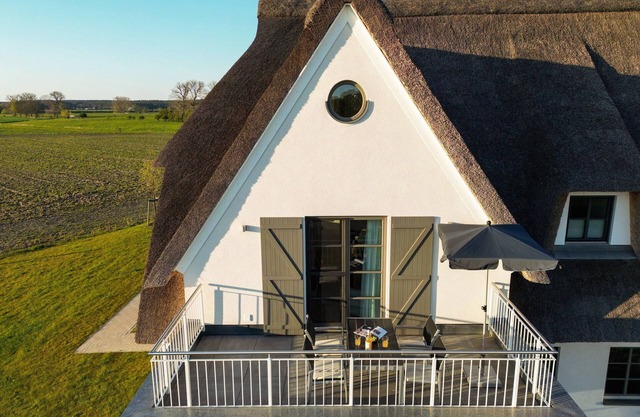 Apartment mit Balkon - Georg Philipp Telemann - Inseldomizil Stolpe - Urlaub Unter Reet auf Usedom