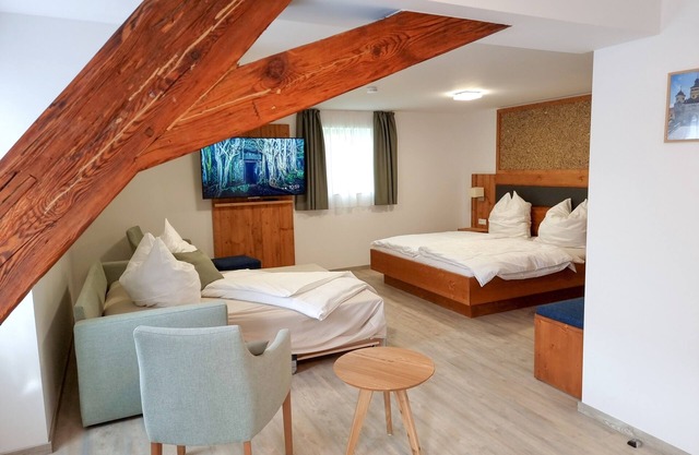 Apartment mit Deckenbalken