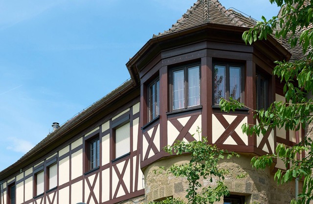 Apartment 'Mit Turm' with Private Garden, Wi-Fi and Air Conditioning
