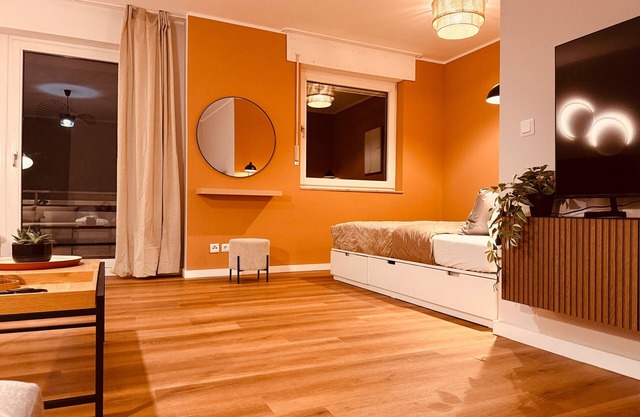 Apartment 'Modernes Design-Apartment Huenxe' with Balcony and Wi-Fi