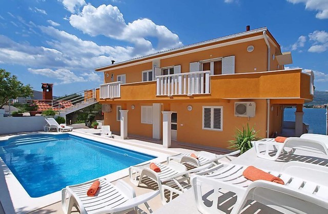 Apartment Mornar by Interhome