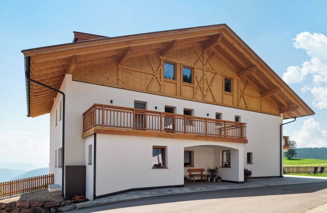 Apartment 'Moserhof Wohnung Salbei' with Mountain View, Balcony and Wi-Fi