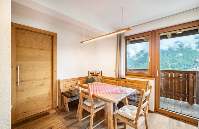 Apartment 'Mountainfarm Innertrein Natur' with Mountain View, Shared Garden and Wi-Fi