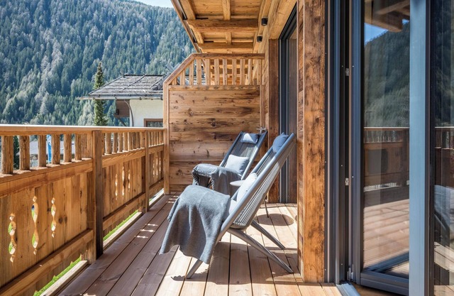 Apartment "Mulin Loise" next to the Skiing Area with Mountain View, Sauna & Garden