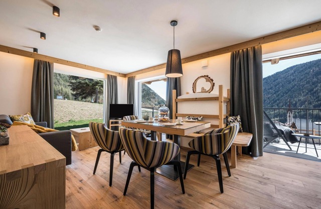 Apartment "Mulin Rudl" next to the Skiing Area with Mountain View, Sauna & Balcony