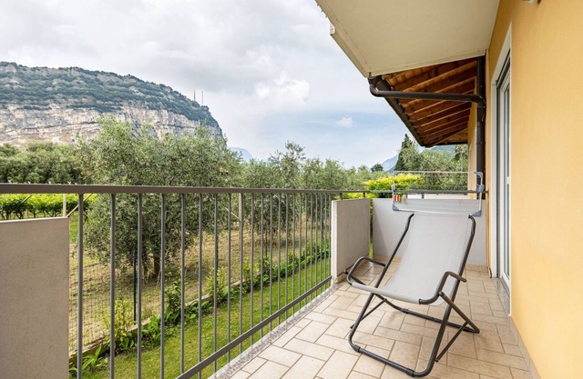 Apartment 'N 3 Appartamento Arancio' with Mountain View, Shared Garden and Balcony