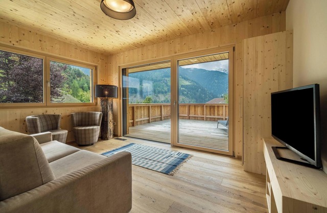 Apartment 'Naturapartments Alpreid Fichte' with Mountain View, Terraces & Wi-Fi