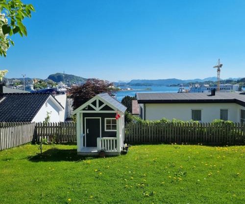 Apartment near center/free P