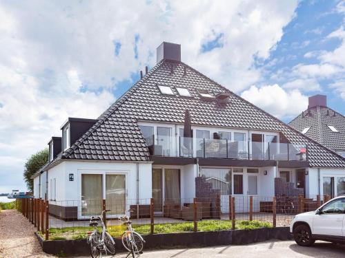 Apartment near Sneekermeer water sports