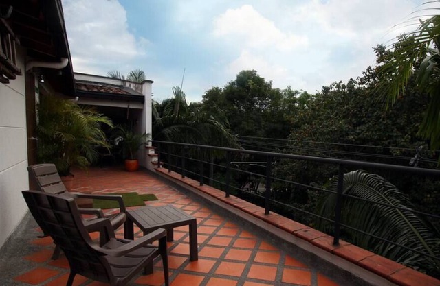 Apartment near the Enrique Olaya H airport