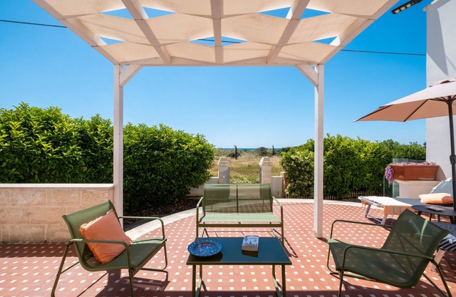 Apartment 'Nicoletta' with Sea View, Wi-Fi and Air Conditioning