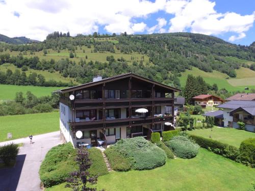 Apartment Niedernsill near Ski Slopes