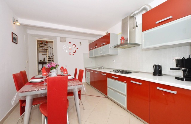 Apartment Nikolina house in center of the old town Trogir