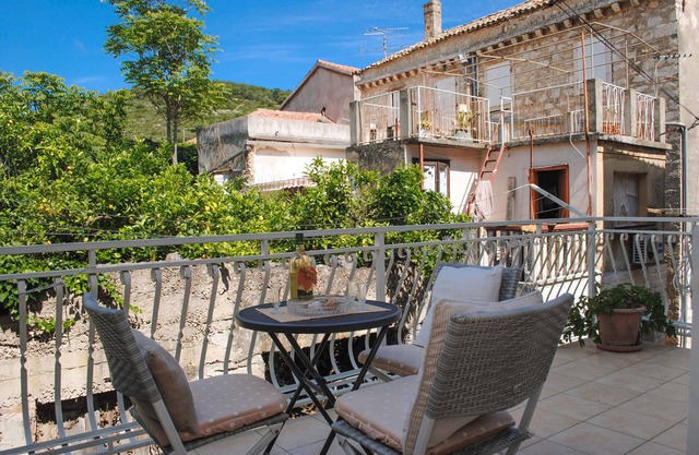 Apartment Nives (98471-A1) - Vis - island Vis