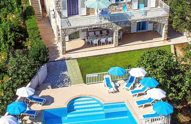 Apartment no 2/ Villa Peric= explore Dubrovnik region and have perfect holiday!