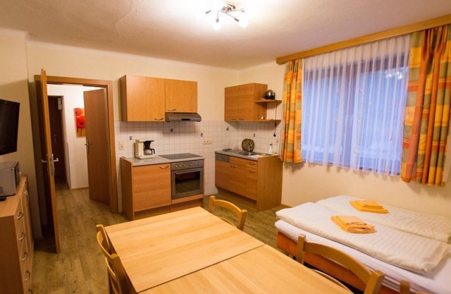 Apartment no. 25, separate toilet and shower - Gästehaus Leypold