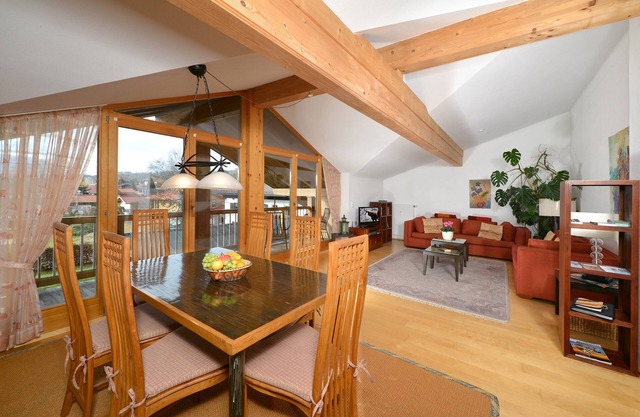 Apartment no. 8 - approx. 100 sqm with balcony in central location