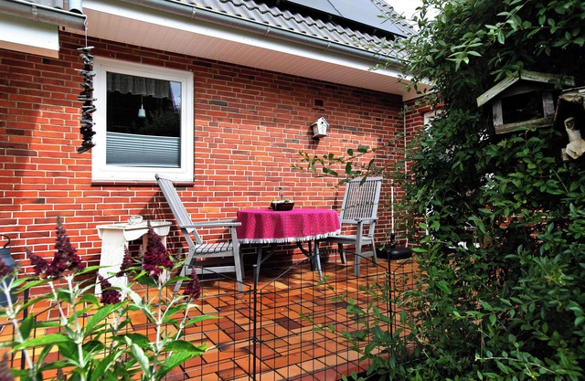 Apartment 'Nordsee-Ferienwohnung Halligland' with Terrace, Private Garden and Wi-Fi