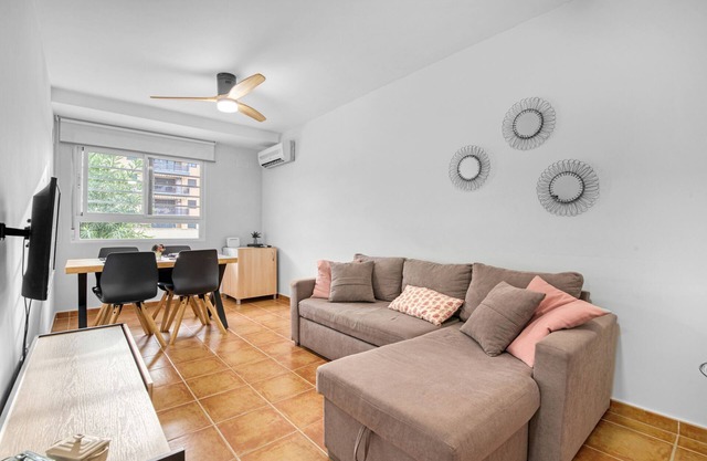 Apartment "Nuestra Ilusión, Su Descanso" close to the Sea with Shared Pool & Wi-Fi