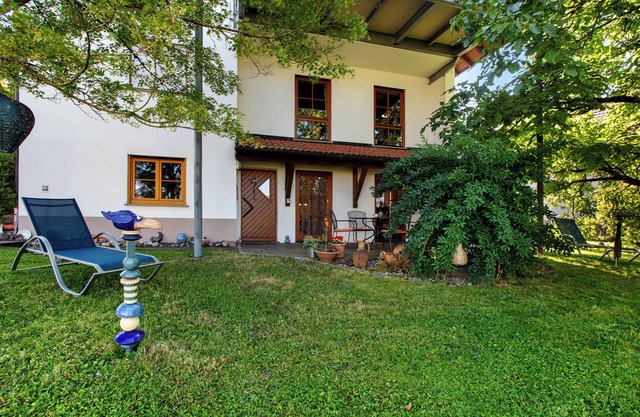 Apartment 'Nussbäumle' with Private Terrace, Shared Garden and Wi-Fi