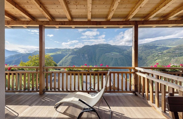 Apartment 'Obertrisaierhof' with Mountain View, Shared Garden and Wi-Fi