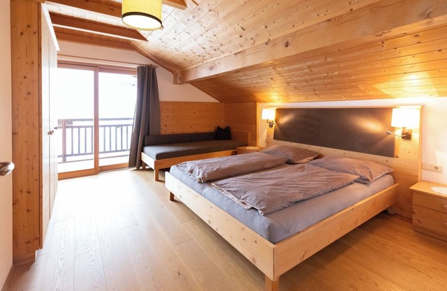 Apartment 'Oberfahrerhof Apt Haflinger' with Mountain View, Shared Terrace and Wi-Fi