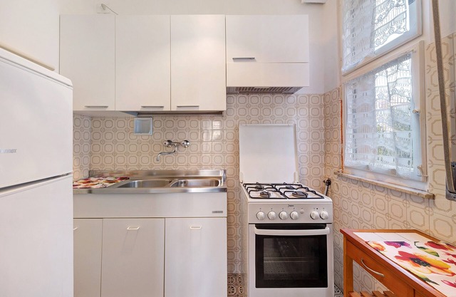 Apartment 'Olivette in Love' with Sea View & Garden