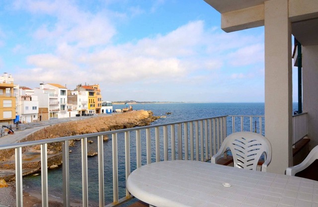 Apartment on Costa Brava by Sandy Beach