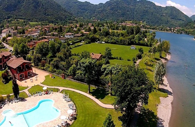 Apartment on Lake Idro with Pool
