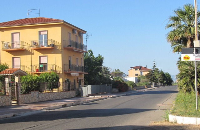 Apartment on the 1st floor of a small building with fenced orchard