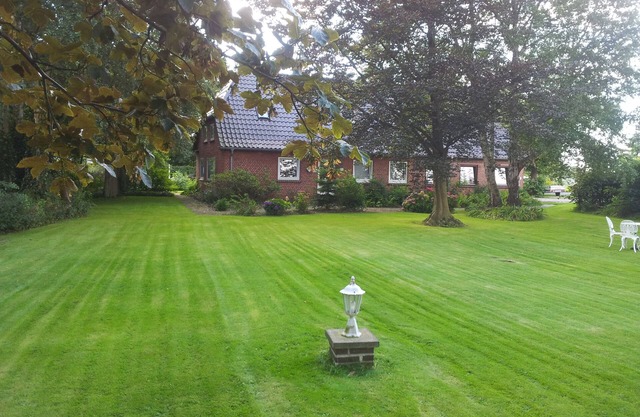 Apartment on the North Sea in a central location and town center at the old harbor