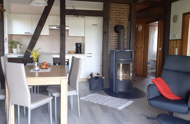 Apartment on the first floor (80sqm) with 3 bedrooms and terrace