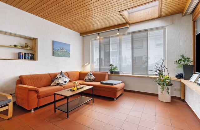 Apartment 'Onstmettingen' with Private Terrace and Wi-Fi