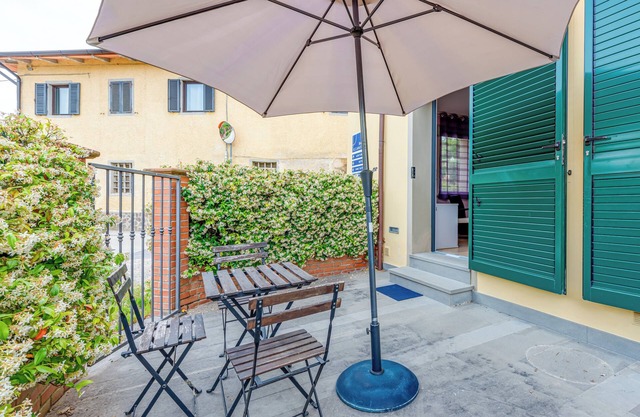 Apartment 'Orciaia' with Shared Pool, Wi-Fi and Air Conditioning