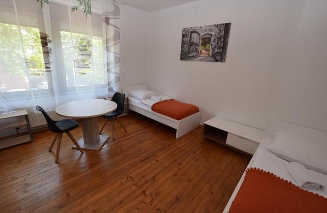 Apartment Ostendplatz