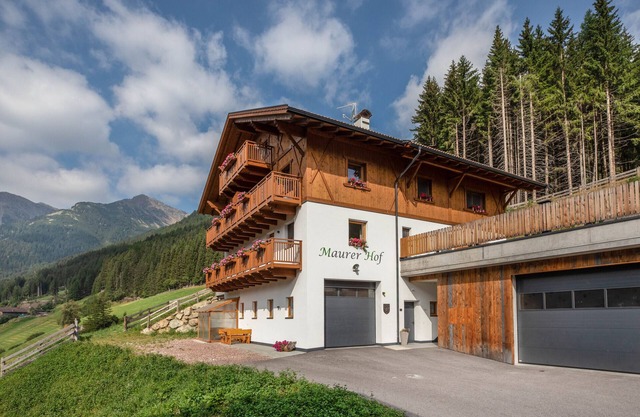 Apartment "Pfattenspitz - Maurerhof" with Mountain View, Wi-Fi & Garden