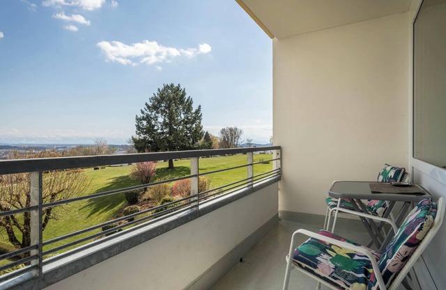 Apartment “Panoramablick” with Lake and Mountain View, Garden & Pool