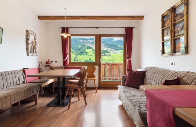 Apartment 'Paracia App La Vedla' with Sea View, Shared Garden and Wi-Fi