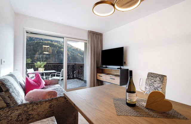 Apartment 'Paradeis Apartments A20' with Mountain View, Balcony and Wi-Fi